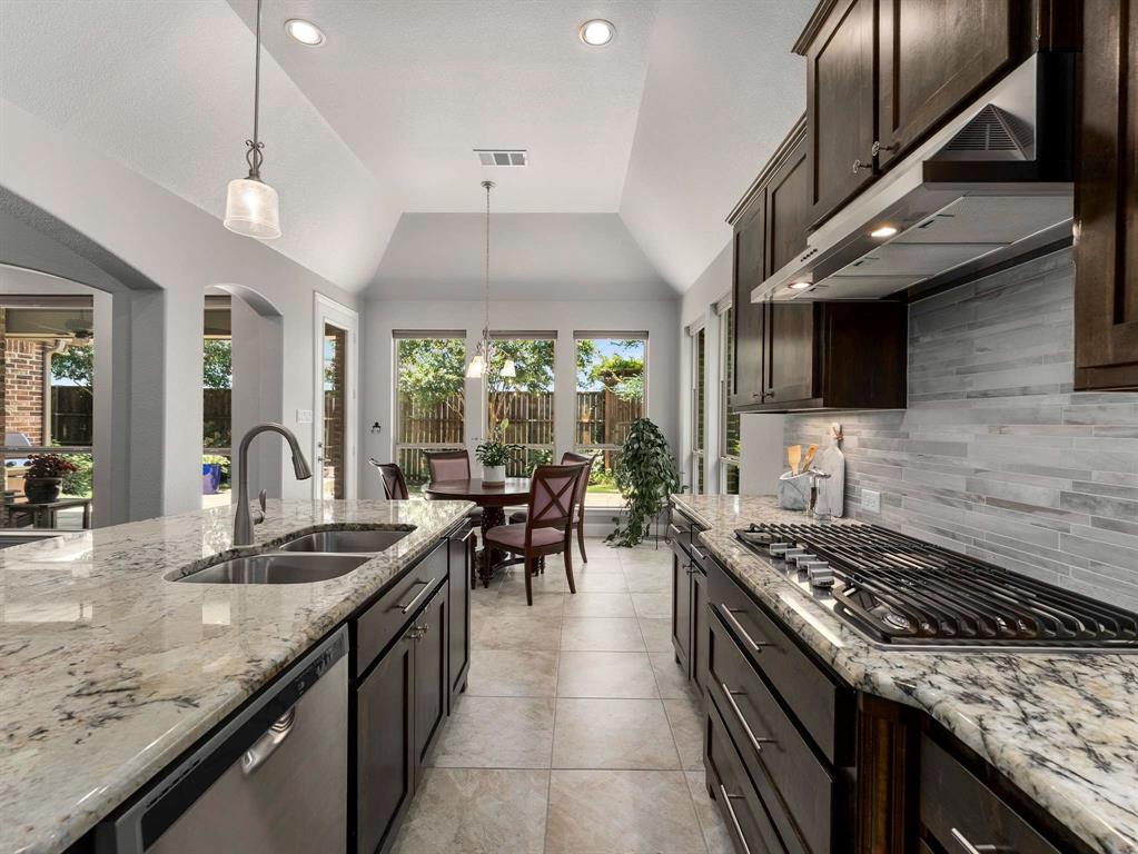 460 Evening Sun Drive Property Photo 6