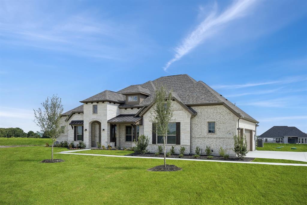 112 Swan Lake Drive Property Photo 1