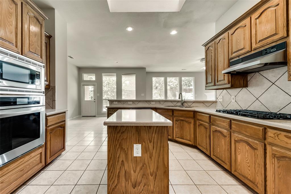 3015 Cross Timbers Drive Property Photo 1
