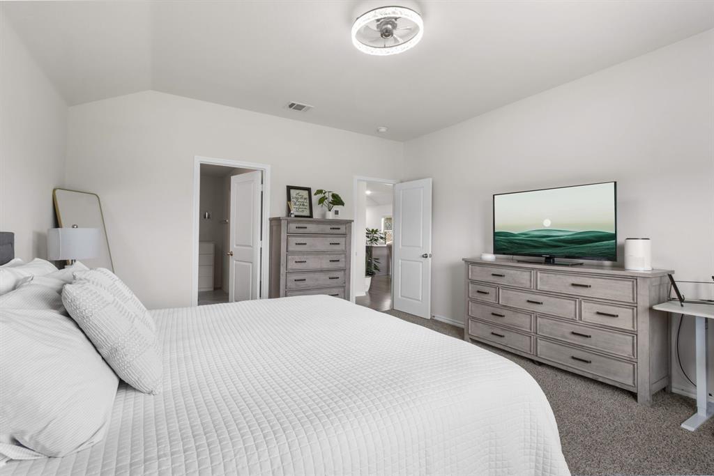 1424 Tarzan Drive Property Photo 21