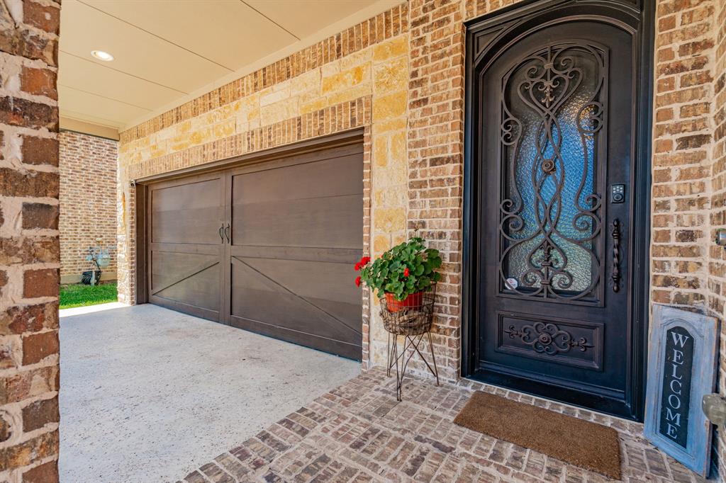 2853 Wellbourne Drive Property Photo 3
