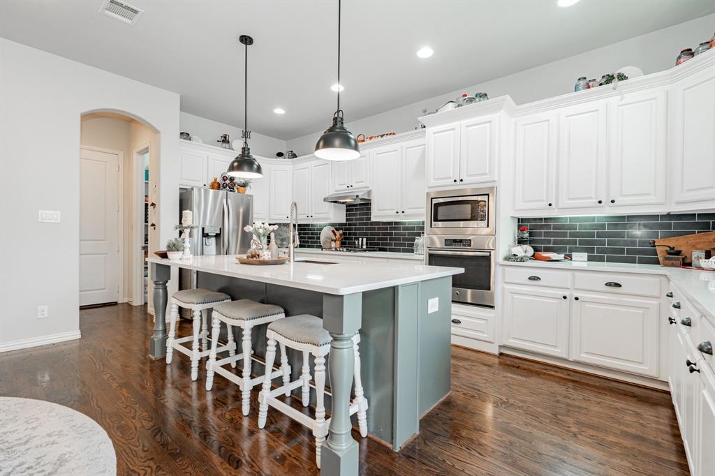 2853 Wellbourne Drive Property Photo 4