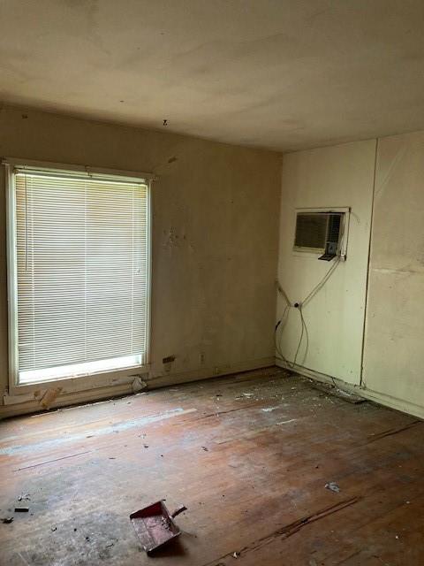 253 Graham Avenue Property Photo 12