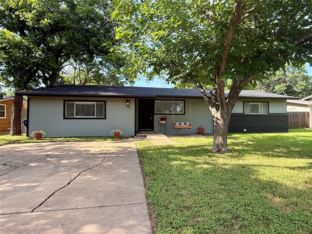 1323 Morado Street Property Photo 1