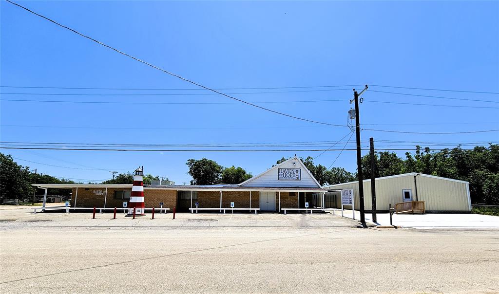 2202 Center Avenue Property Photo 1