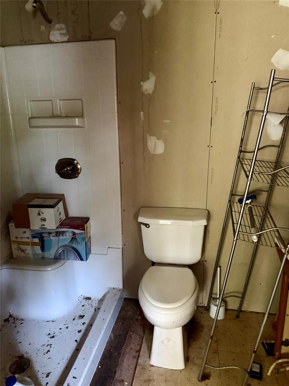 275 Lakeview Drive Property Photo 5