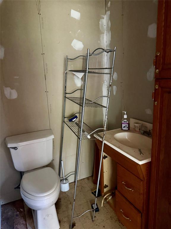 275 Lakeview Drive Property Photo 6