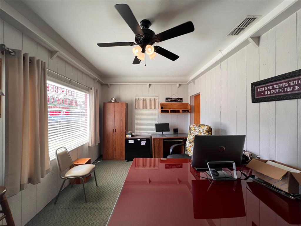 309 Pecos Property Photo 6