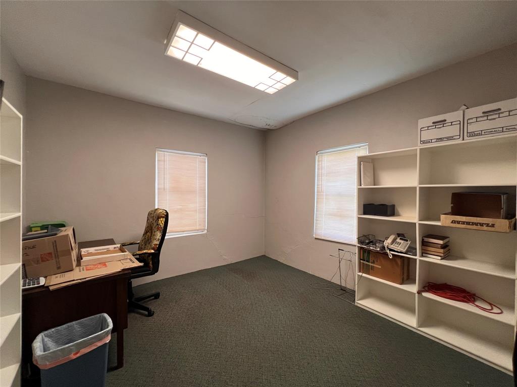 309 Pecos Property Photo 15