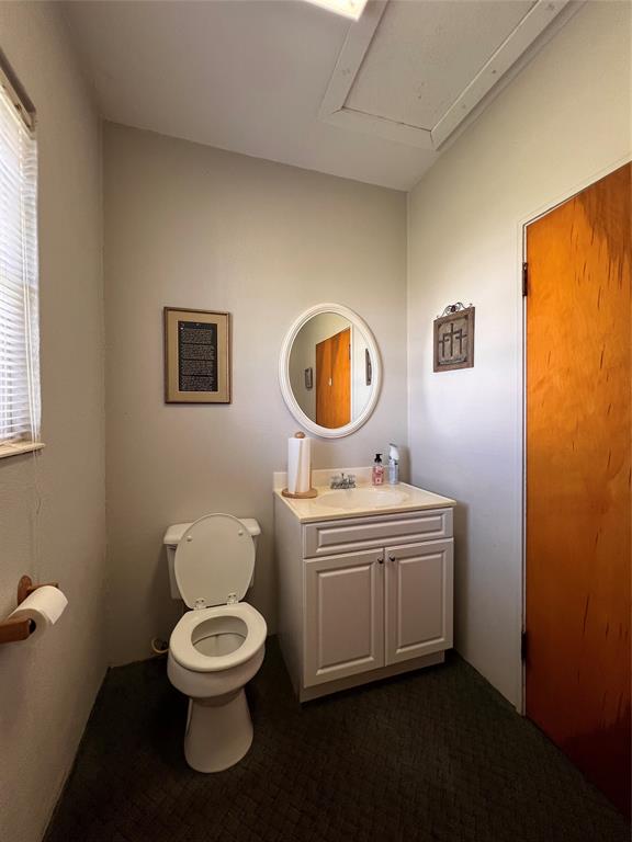 309 Pecos Property Photo 16