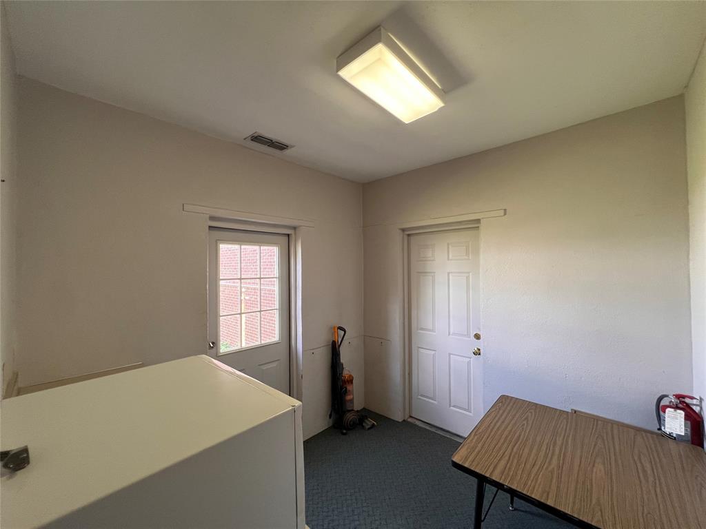 309 Pecos Property Photo 17