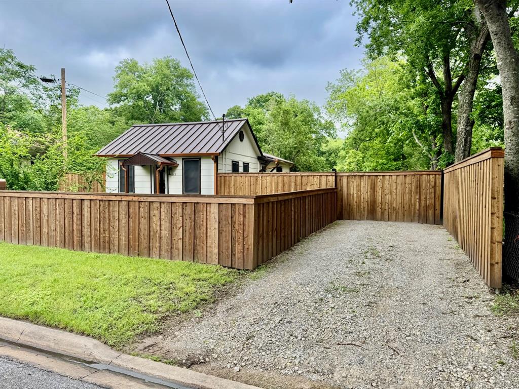 1315 S Rusk Street Property Photo 1