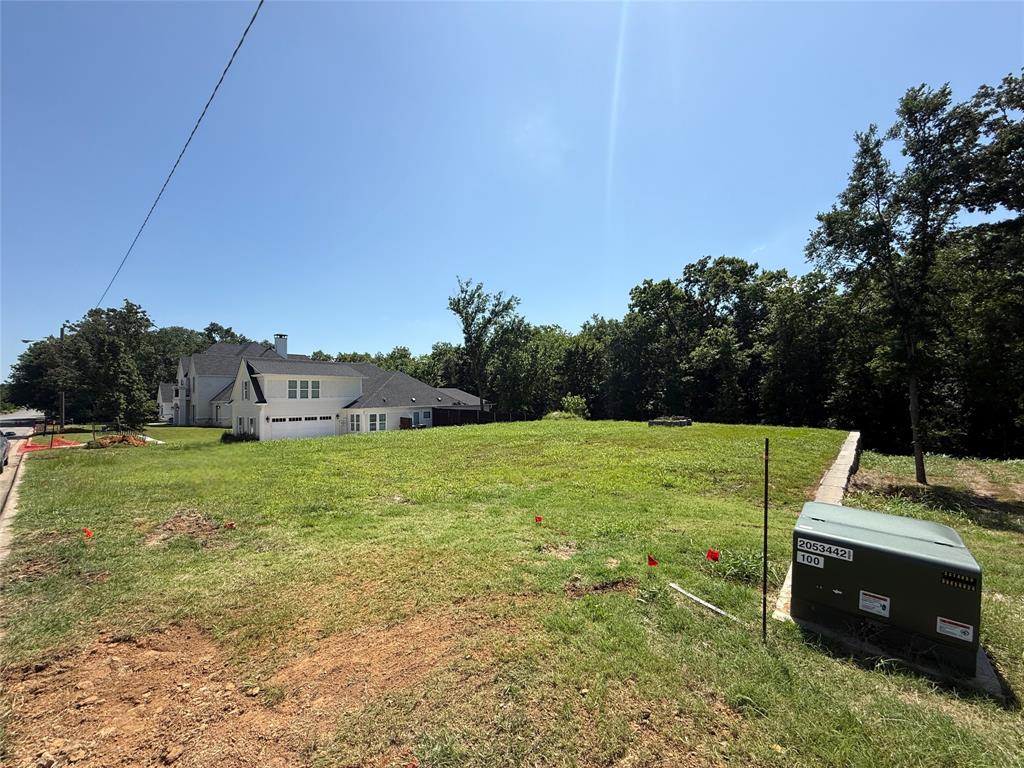 901 Waterloo Lake Drive Property Photo 4