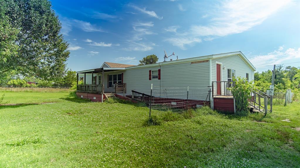 2300 County Road 3525 Property Photo 1