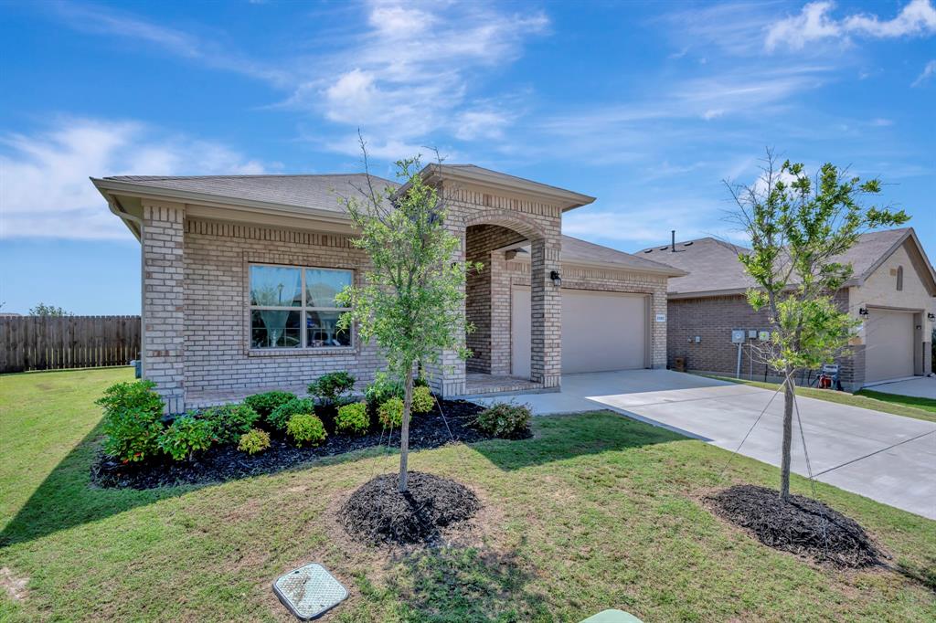 2305 Waggoner Ranch Drive Property Photo 1