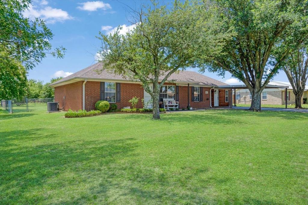 900 Amy Way Property Photo 1