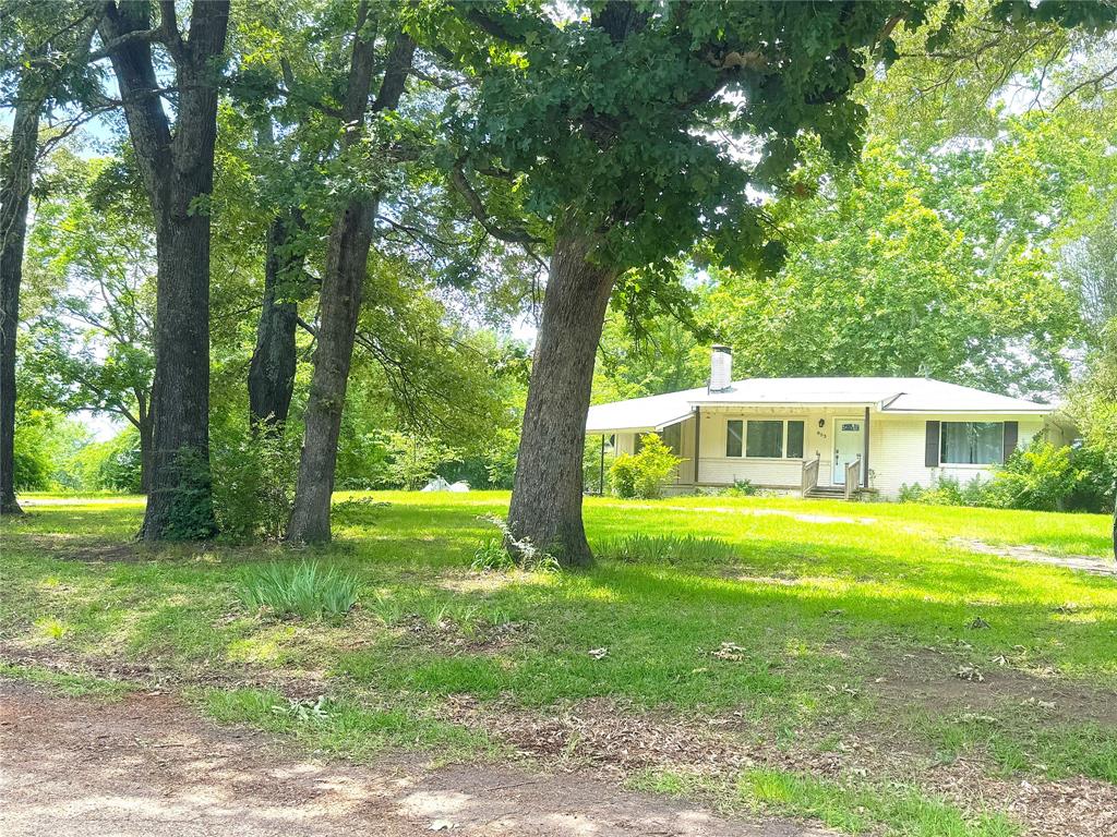 853 County Road 2730 Property Photo 1