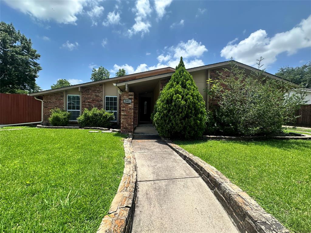 541 Shadowcrest Lane Property Photo 1