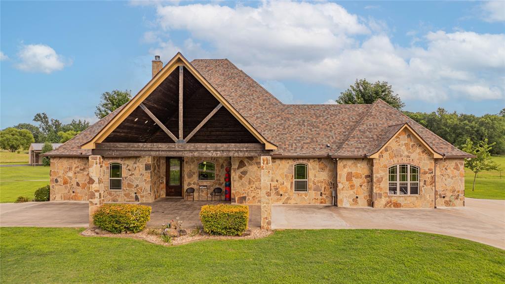 4555 Farm Road 1402