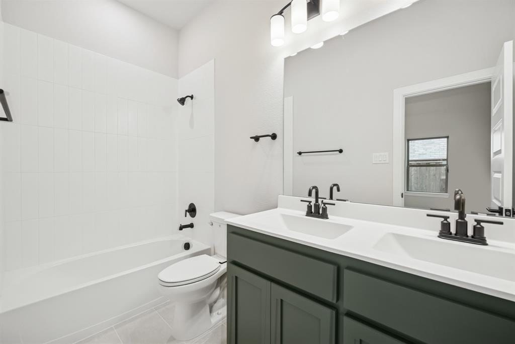9512 Dahlia Boulevard Property Photo 24