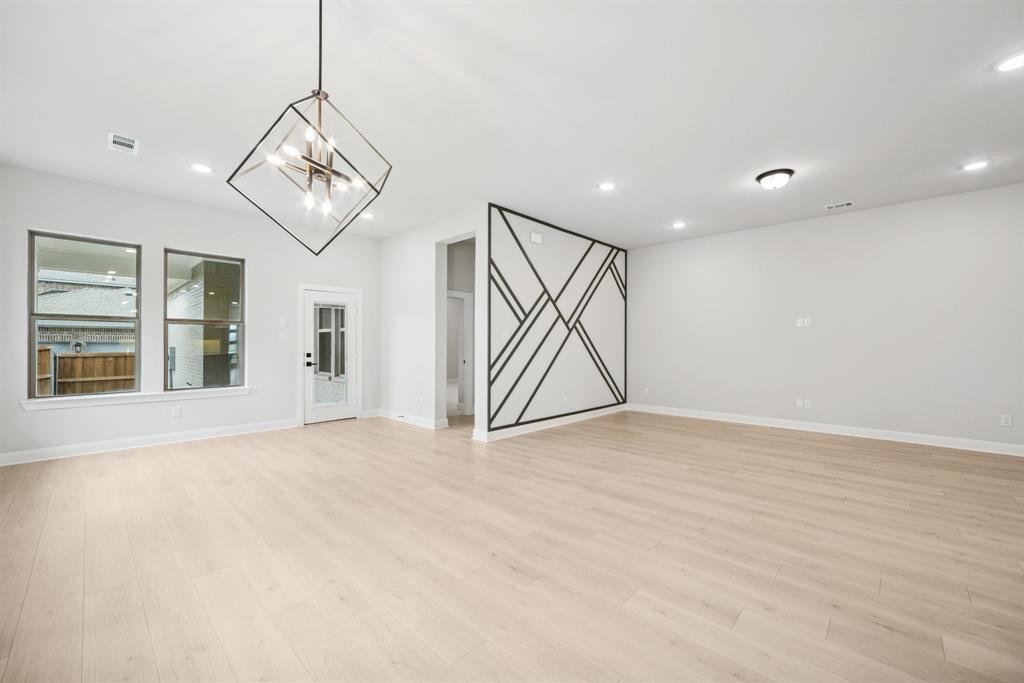 9512 Dahlia Boulevard Property Photo 27