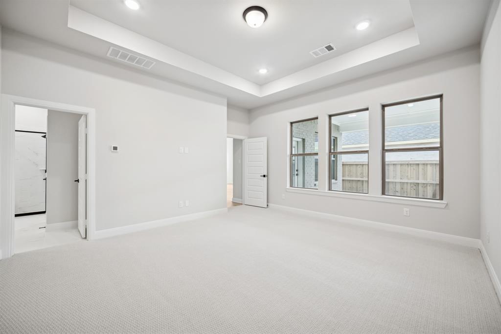 9512 Dahlia Boulevard Property Photo 30