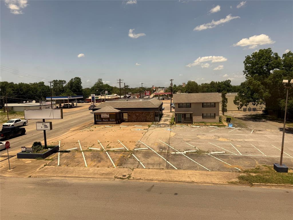 1100 S Austin Avenue Property Photo 12