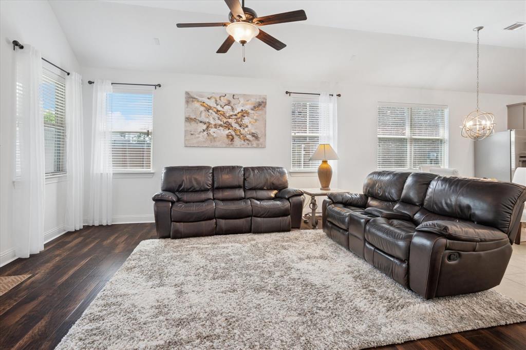 5704 Ridgeson Drive Property Photo 8