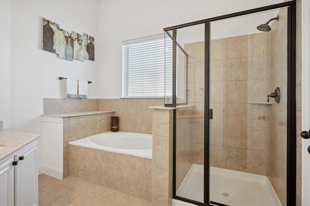 5704 Ridgeson Drive Property Photo 12