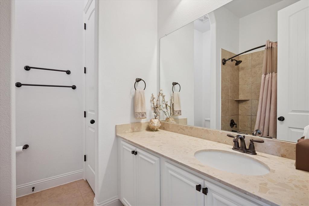 5704 Ridgeson Drive Property Photo 17