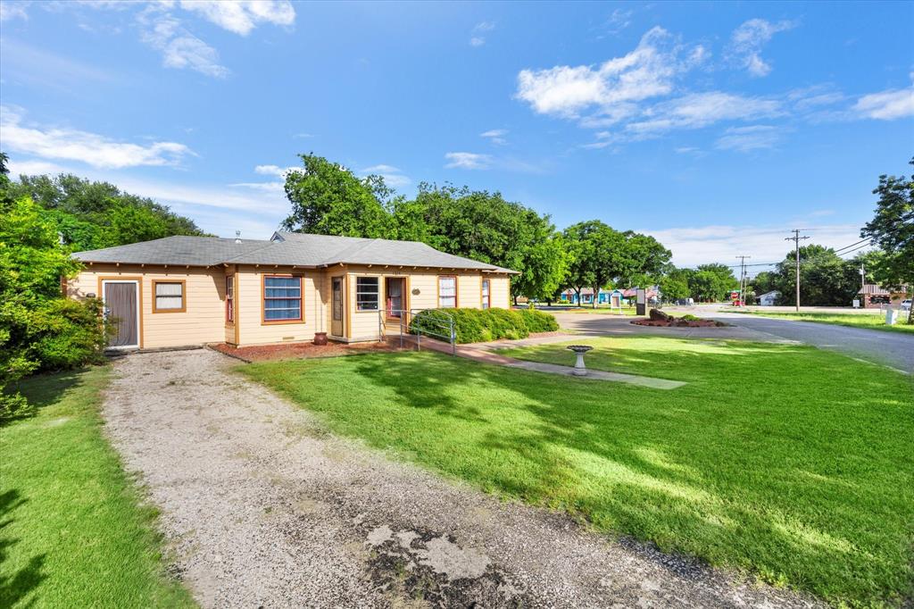 1316 Hall Street Property Photo 4