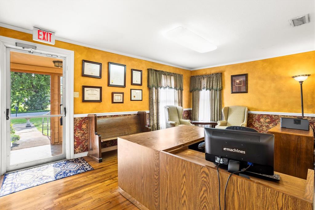 1316 Hall Street Property Photo 8