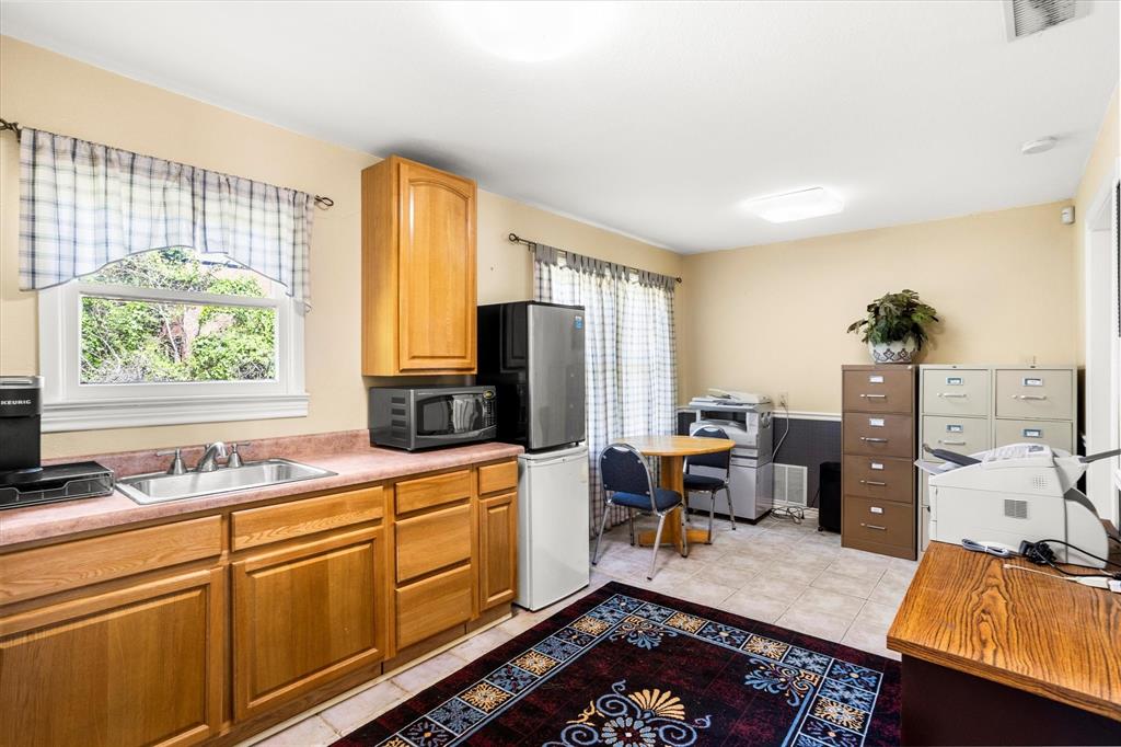 1316 Hall Street Property Photo 19