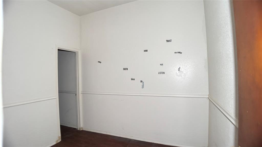 5212 Goodman Property Photo 10