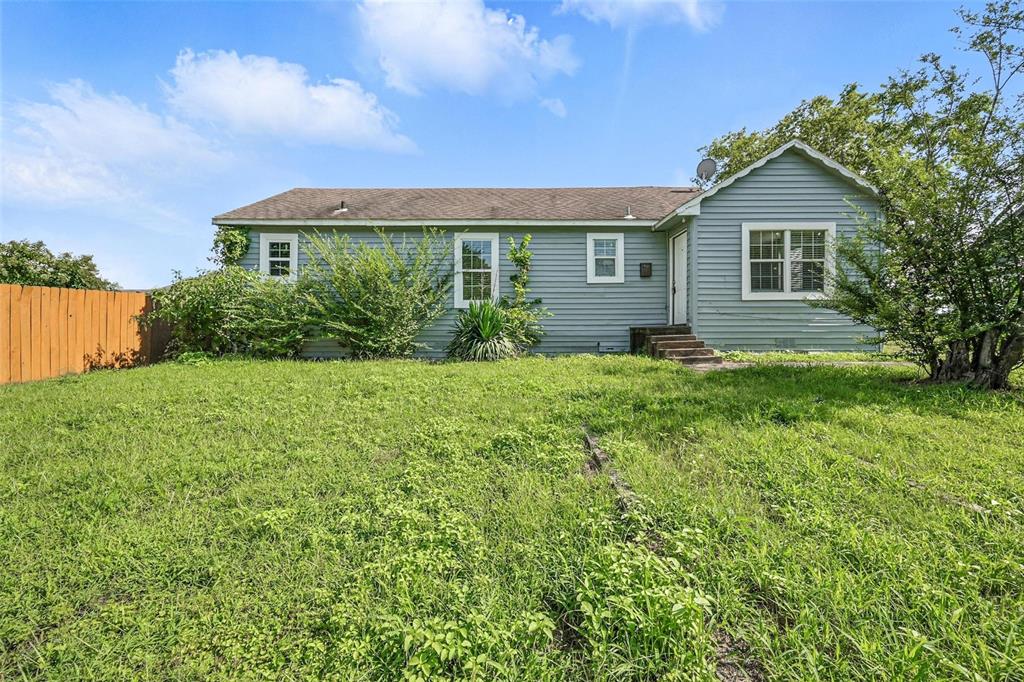504 E Bonham Street Property Photo 1
