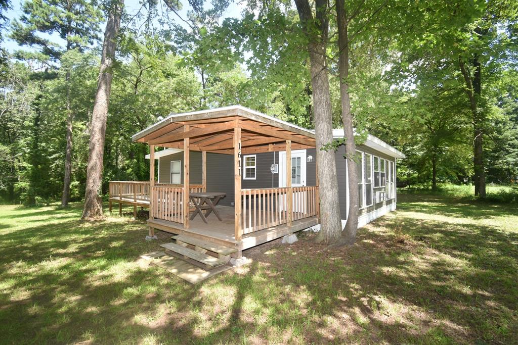 1611 County Road 1858