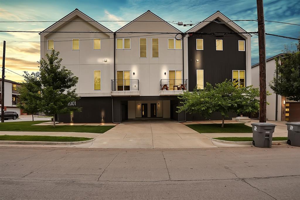 2001 N Prairie Avenue 106