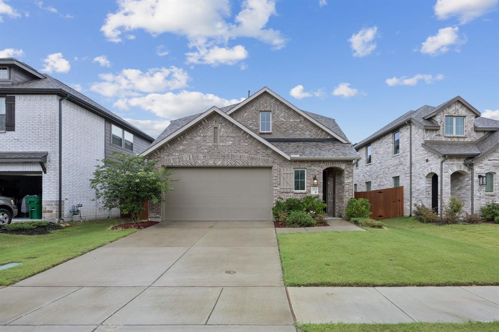3915 Mercedes Bend Property Photo 1