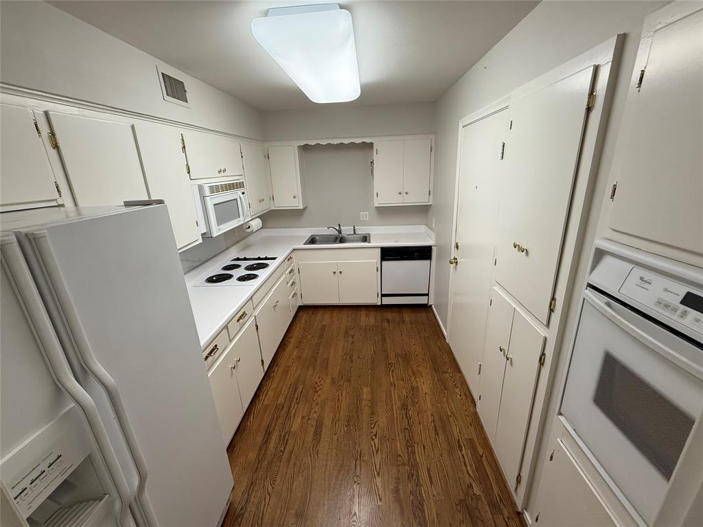 8604 Baltimore Drive 5 Property Photo 8
