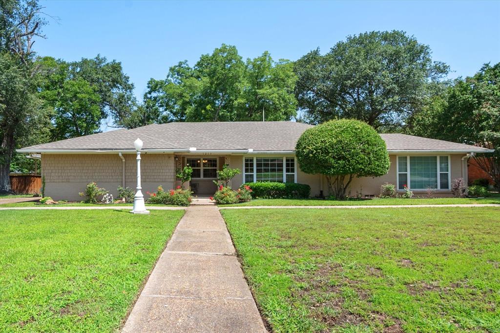 1215 Columbia Circle Property Photo 1