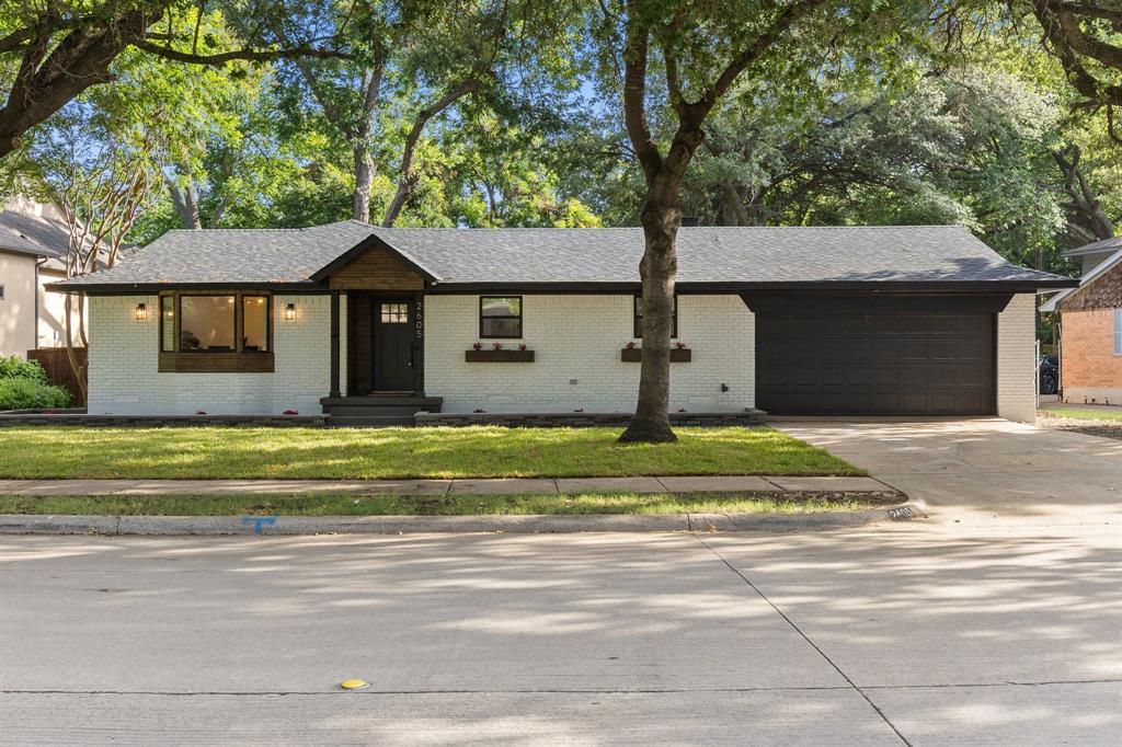 2605 S Glenbrook Drive Property Photo 1