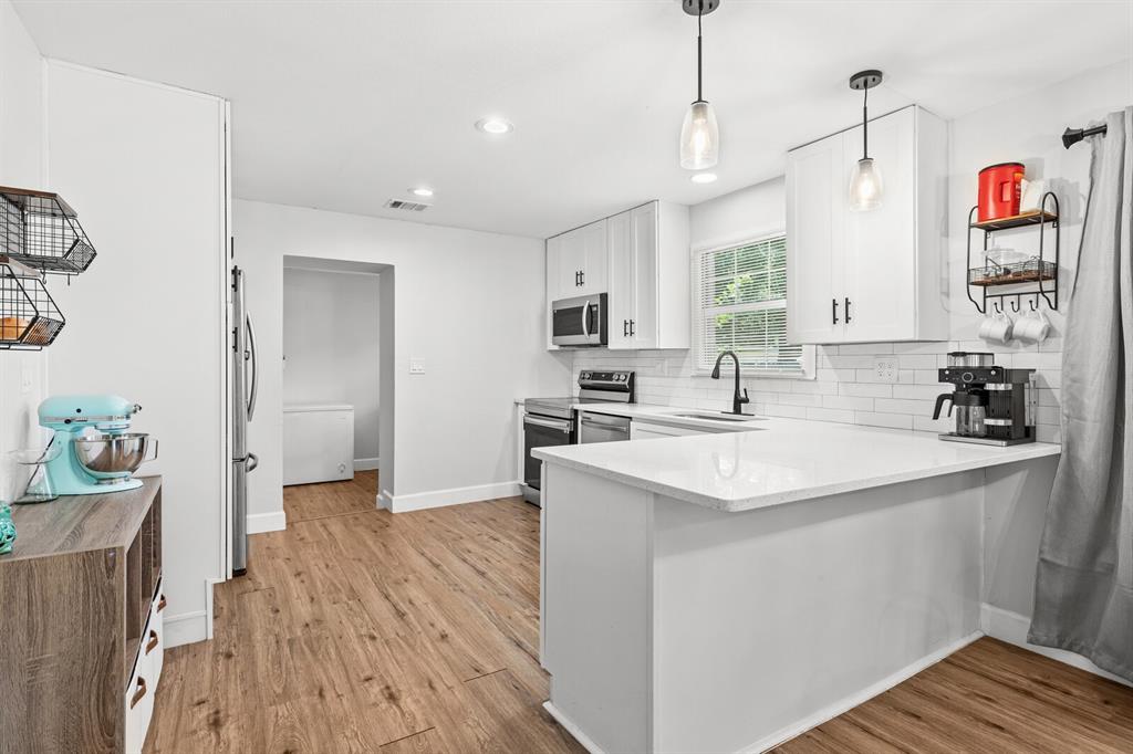 1204 Maxfield Street Property Photo 8