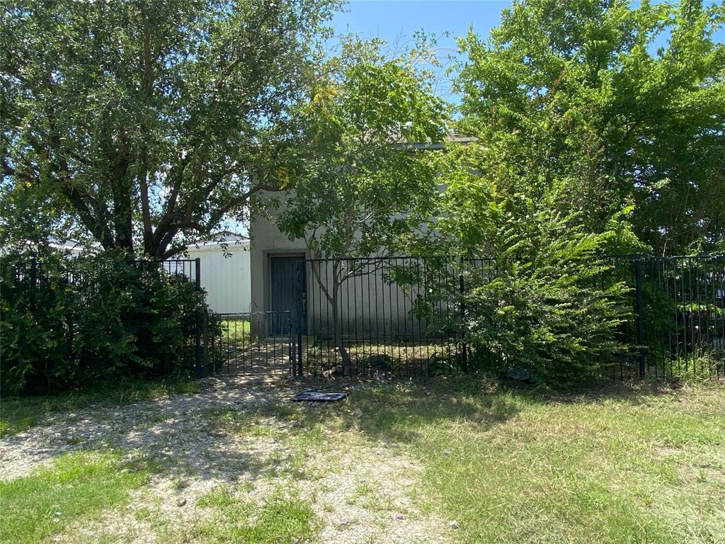 1340 E State Highway 276 Property Photo 1