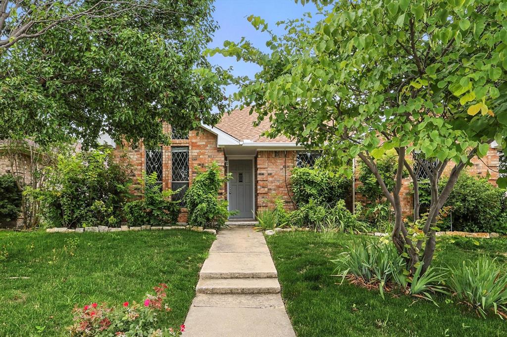 1100 Derby Run Property Photo 1