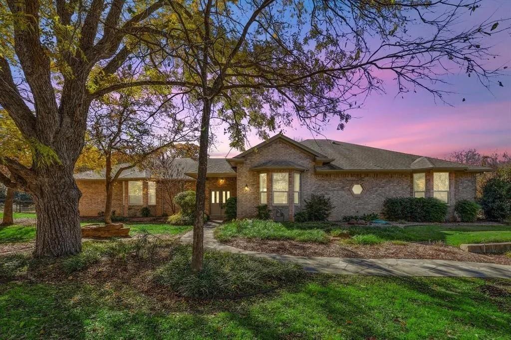 6116 Country Hill Court Property Photo 1