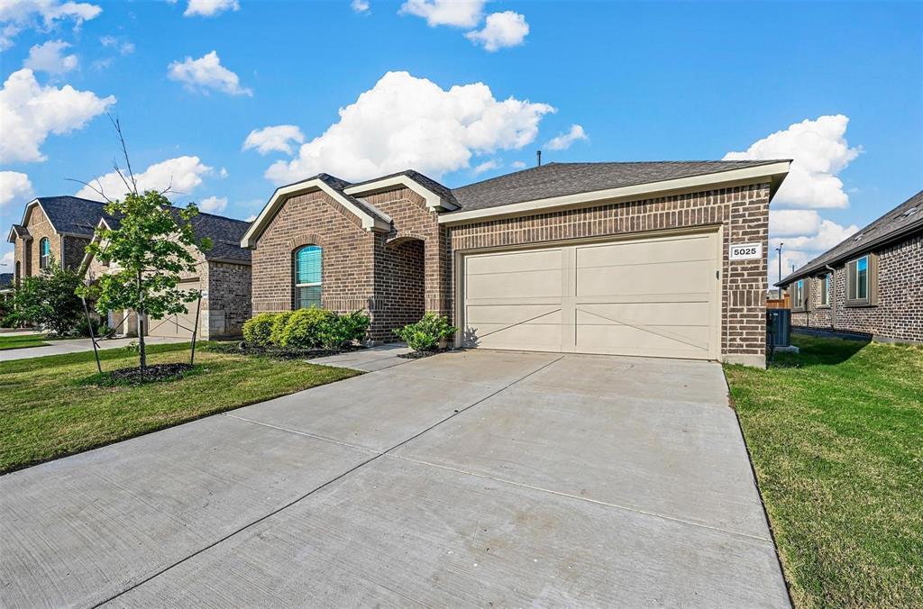5025 Salinger Drive Property Photo 1