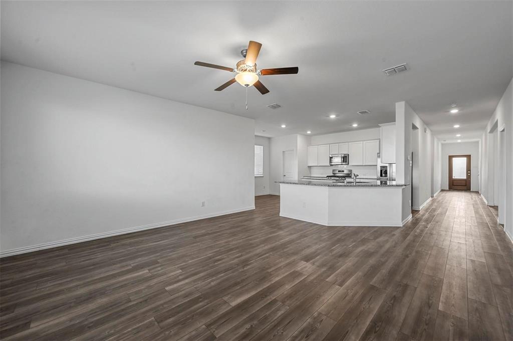 5025 Salinger Drive Property Photo 7