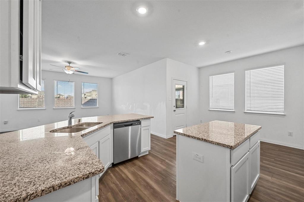 5025 Salinger Drive Property Photo 10