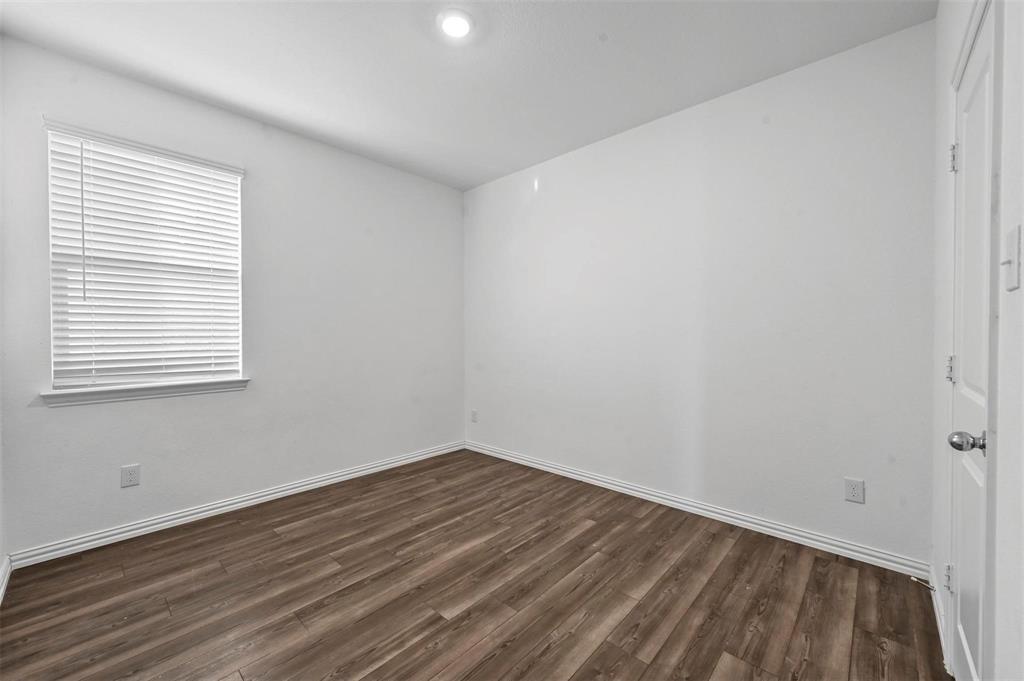 5025 Salinger Drive Property Photo 13