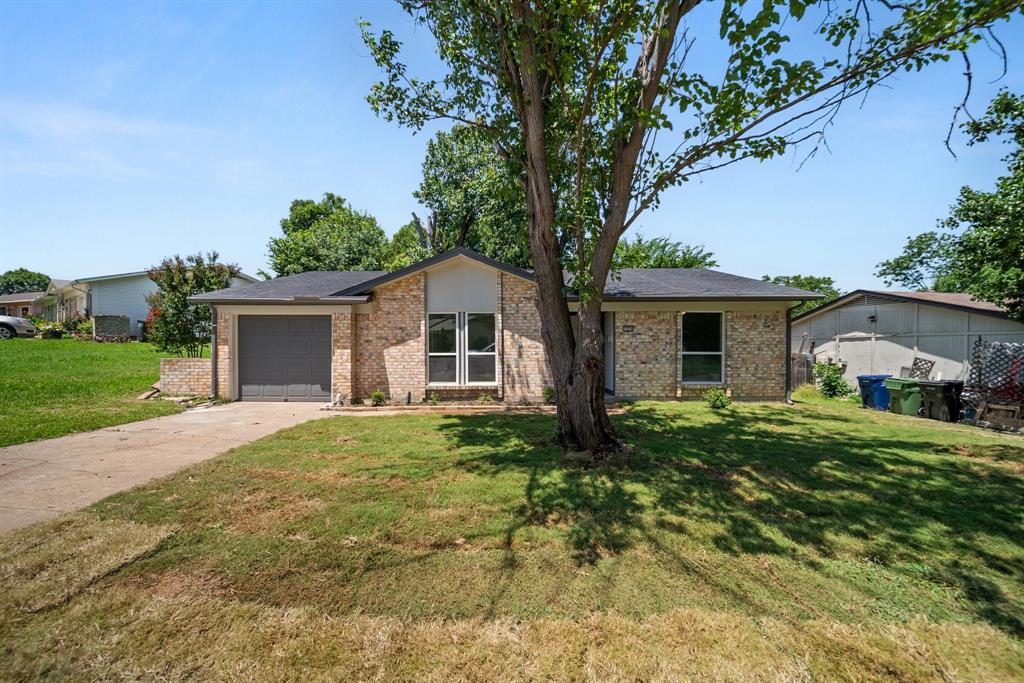 1214 Cove Drive Property Photo 1